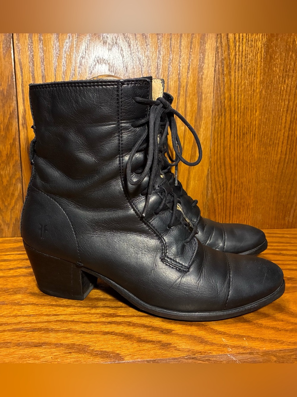 Frye Courtney Lace-Up Ankle Boots Made in Mexico Black Leather Size 8